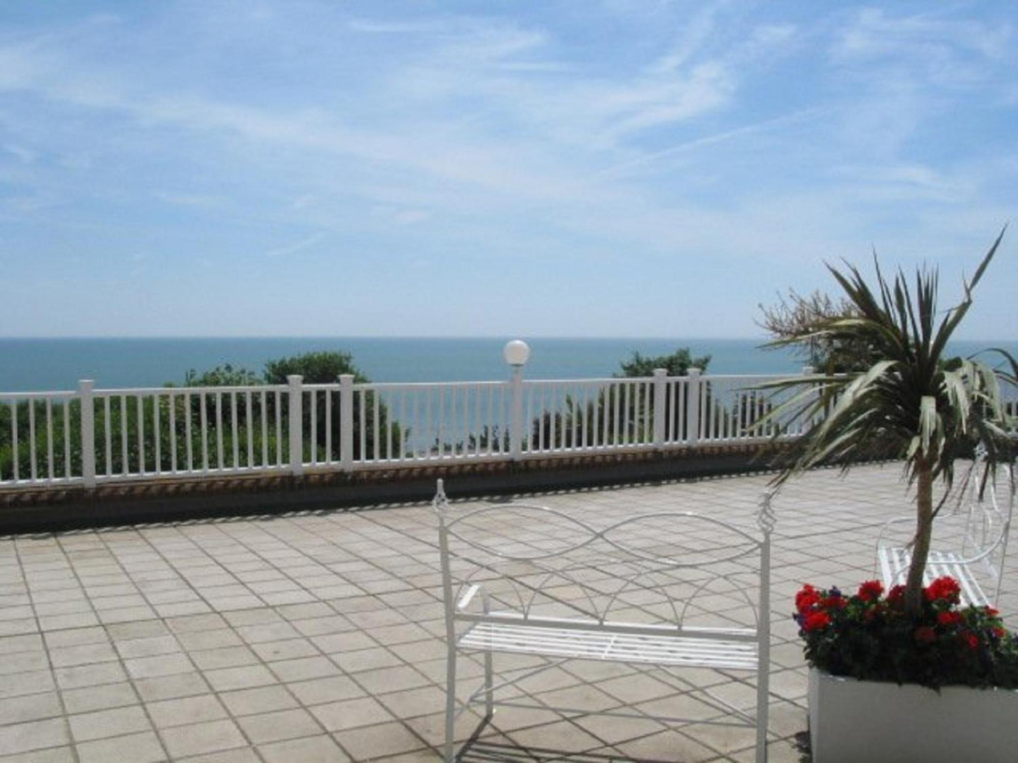 Hydro Hotel Eastbourne Exterior foto